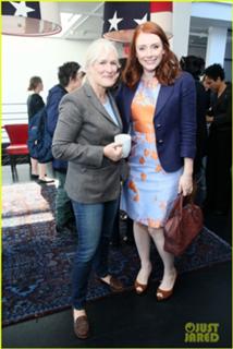 Bryce Dallas Howard feet photo thumbnail