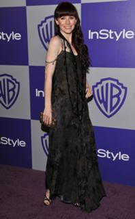 Bryce Dallas Howard feet photo thumbnail