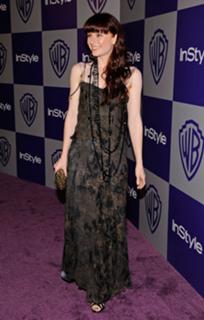 Bryce Dallas Howard feet photo thumbnail