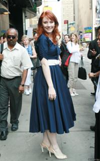 Bryce Dallas Howard feet photo thumbnail