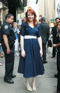Bryce Dallas Howard feet photo thumbnail