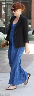 Bryce Dallas Howard feet photo thumbnail