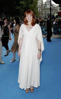 Bryce Dallas Howard feet photo thumbnail