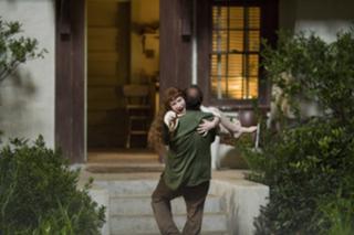 Bryce Dallas Howard feet photo thumbnail