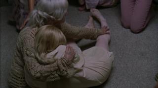 Bryce Dallas Howard feet photo thumbnail