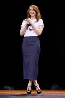 Bryce Dallas Howard feet photo thumbnail