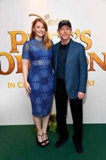 Bryce Dallas Howard feet photo thumbnail