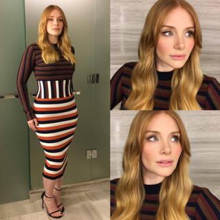 Bryce Dallas Howard feet photo thumbnail