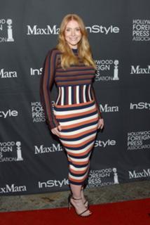 Bryce Dallas Howard feet photo thumbnail