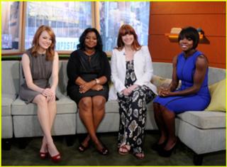 Bryce Dallas Howard feet photo thumbnail