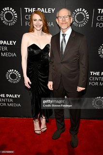 Bryce Dallas Howard feet photo thumbnail