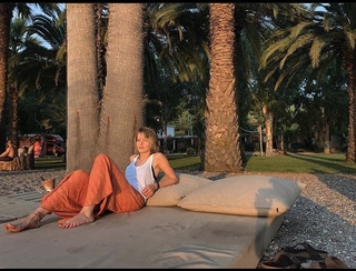 Burcu Biricik feet photo 15