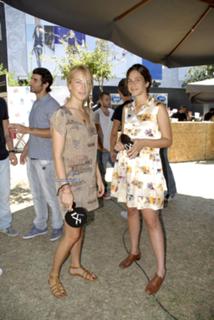 Burcu Esmersoy feet photo thumbnail