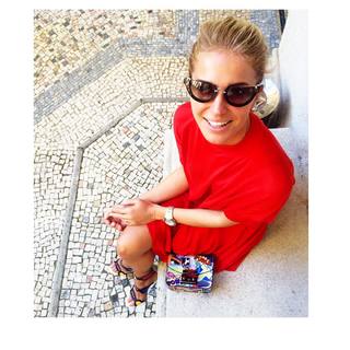 Burcu Esmersoy feet photo thumbnail