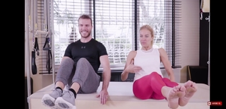 Burcu Esmersoy feet photo thumbnail