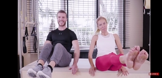 Burcu Esmersoy feet photo thumbnail