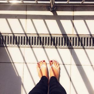 Burcu Kara feet photo 3