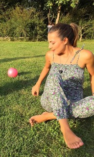 Burcu Kara feet photo 4