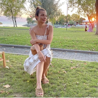 Burcu Kara feet photo 1