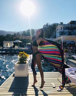 Burcu Kiratli feet photo 9