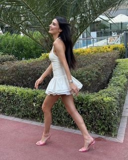 Burcu Kiratli feet photo 15