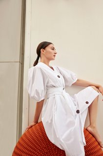 Burcu Özberk feet photo thumbnail