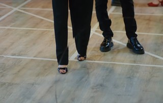 Burcu Özberk feet photo thumbnail