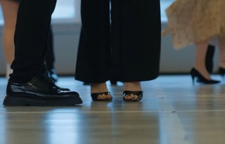 Burcu Özberk feet photo thumbnail