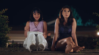 Burcu Özberk feet photo thumbnail