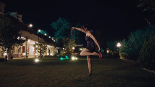 Burcu Özberk feet photo thumbnail
