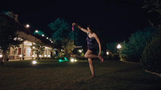 Burcu Özberk feet photo thumbnail
