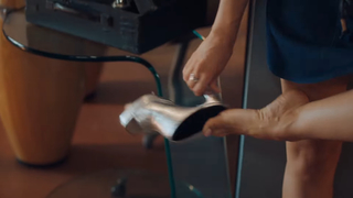 Burcu Özberk feet photo thumbnail