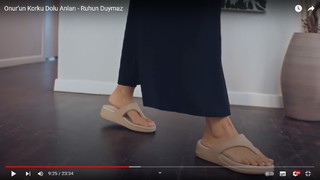 Burcu Özberk feet photo thumbnail