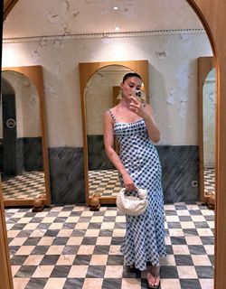 Burcu Özberk feet photo 2