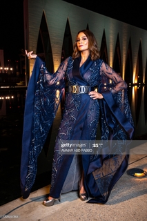 Bushra feet photo thumbnail