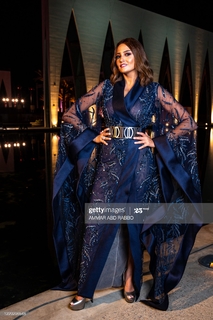 Bushra feet photo thumbnail