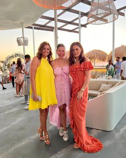 Bushra feet photo thumbnail