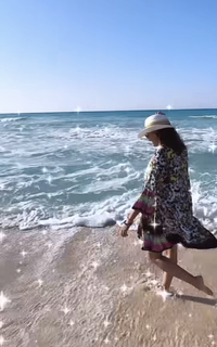 Bushra feet photo thumbnail