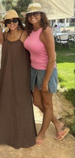 Bushra feet photo thumbnail