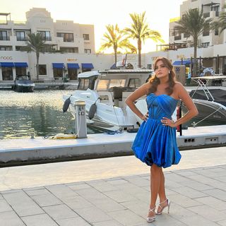 Bushra feet photo thumbnail