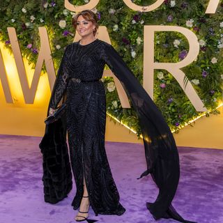 Bushra feet photo thumbnail