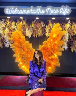 Bushra feet photo thumbnail