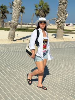 Busi feet photo 17
