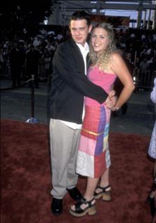 Busy Philipps feet photo thumbnail