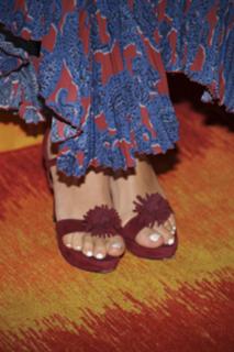 Busy Philipps feet photo thumbnail