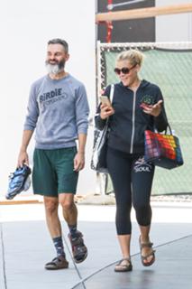 Busy Philipps feet photo thumbnail