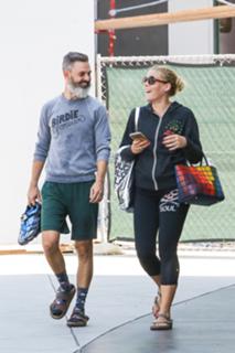 Busy Philipps feet photo thumbnail