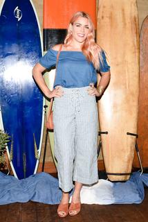 Busy Philipps feet photo thumbnail
