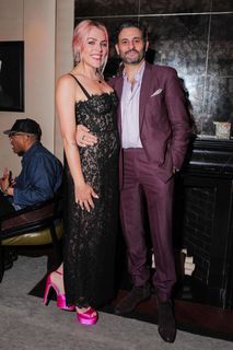 Busy Philipps feet photo thumbnail