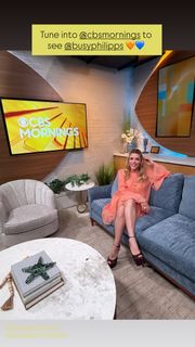 Busy Philipps feet photo 5